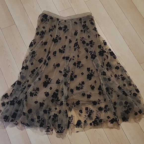 Tulle Skirt - Picture 2 of 5